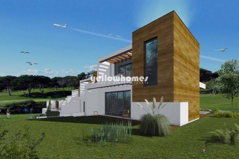 Apartamentos T2 duplex em construção num empreendimento de golfe